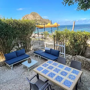 Dimore Di Mare - Beachfront Vakantiehuis Santa Flavia